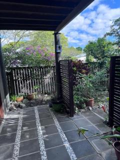 Leafy Escape Right By The City James St AC - 3