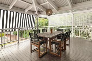 Leafy Hawthorne Haven Pool Gym & City Convenience - 1