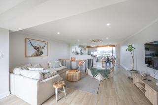 Ocean Views Coastal Retreat - Bunbury - 4