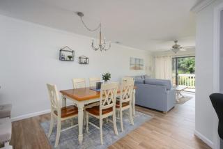 190 Colonnade Club - 2br2ba in Shipyard! - 8
