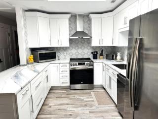 5 Camellia St- Beach Vacation! 3 Bedroom3 Bath - 6