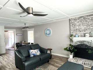 5 Camellia St- Beach Vacation! 3 Bedroom3 Bath - 4