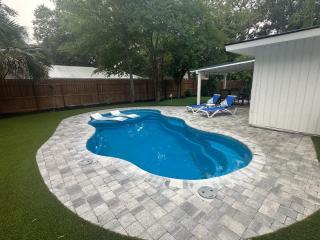 5 Camellia St- Beach Vacation! 3 Bedroom3 Bath - 6