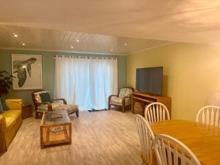 51 Stones Throw Villa Walk to Beach Pool - 0