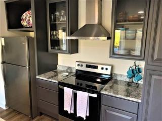 Admiral's Row 140 - Only Steps from the Beach - 9