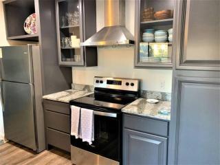 Admiral's Row 140 - Only Steps from the Beach - 8