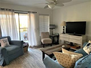 Admiral's Row 140 - Only Steps from the Beach - 2