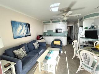 Admiral's Row 203 - Beach Front Sunrises - 3