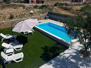 Family-friendly apartments with swimming pool Povljana, Pag - 24948 - 5
