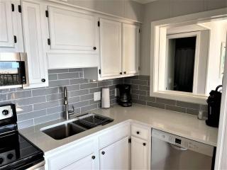 Admiral's Row 309 - Beautiful Beachfront Sunsets - 6