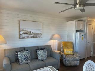 Admiral's Row 308 - Ocean Front Beauty - 9