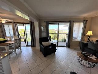 Admiral's Row 424 - Top Floor Sunrises - 7