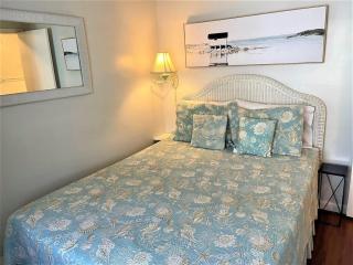 Breakers 221 - Walk to Beach, Shops and Dining - 5