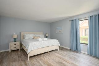 Queens Grant Unit 751 - 3