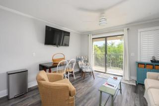 OV C125 Steps to Beach and Pool - 8