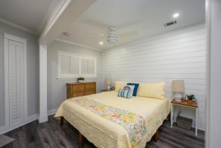 OV C125 Steps to Beach and Pool - 3