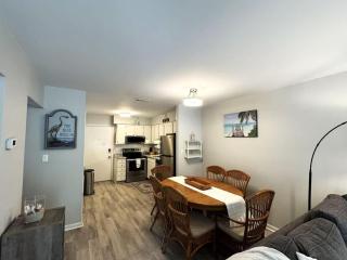 Fiddler's Cove 10-I 2 Bedroom, 1 Block from Beach - 9