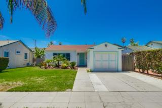 Emerald Sea - 2 BD beach cottage with large yard - pet friendly - 0