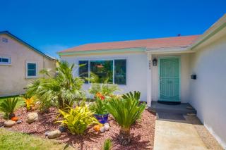 Emerald Sea - 2 BD beach cottage with large yard - pet friendly - 8