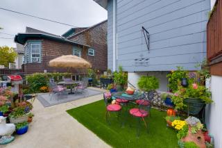 Cozy Ventnor Getaway Walk to Public Beach! - 9