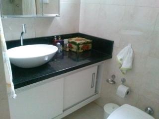 Apartment in an upscale neighborhood - 7