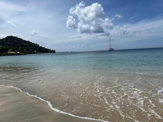 Cozy Island Getaway - Near grand Mal Beach - 3