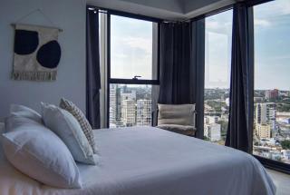 SkyView Country Club with KingSize Bed Air Conditioner Pool & Gym - 8