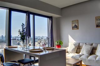 SkyView Country Club with KingSize Bed Air Conditioner Pool & Gym - 5