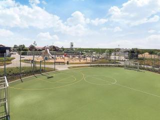 Scandinavian Home near North Sea Dike - 7