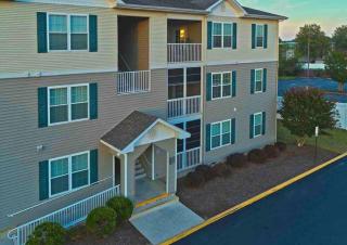 Lovely 2-bedroom condo, close to beaches - 1