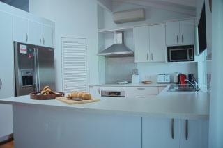 Leander Beach House Sleeps 13 dogs welcome and pool table - 6