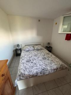 Rez de villa de 45 m2 Afa calme et fleuri - 8