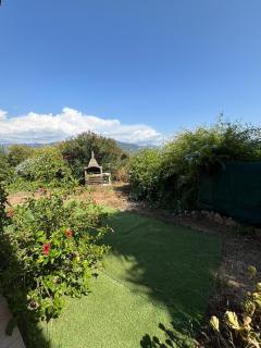 Rez de villa de 45 m2 Afa calme et fleuri - 4