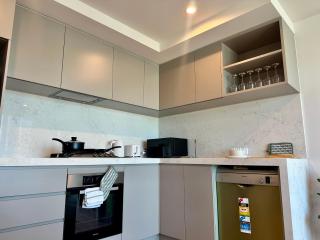 380 Melbourne - High-Rise City View Apt in CBD - 4