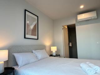 380 Melbourne - High-Rise City View Apt in CBD - 2