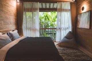 Stylish 3BR Wood Villa, Pool, Epic Ricefield View - 2