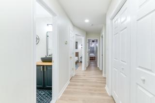 Hilltop Hideaway - Pool - Jacuzzi - Ping Pong - 12 guests - Fireplace - Mountain Views - Pets are allowed by request - 7