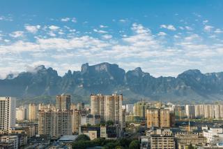 Zhangjiajie Local Vibe Downtown Guesthouse - 7