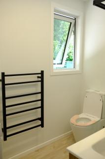 Private cozy new renovated bedroom, double glazed, 2 minutes to highway - 5