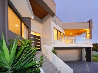 23 Coastline 3-Level Luxe Home Theatre &Pool House - 9