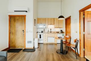 Mt Cleveland at Switchback Suites - 6