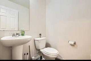 Modern Retreat with Private Office - 9