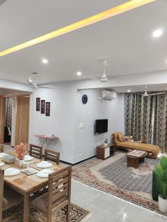 Gulposh homestay -Modern rooms cozy ambience 3 bedroom appartment - 9