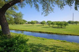 Cherry Creek Cottages Peaceful Farm Stay Pets Welcome - 7