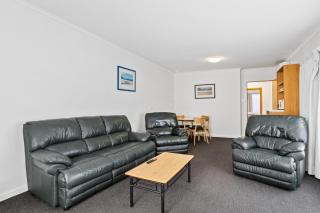 Riverfront Motel & Restaurant - 7