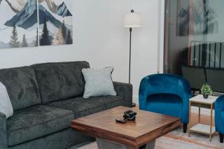 Luxury 2 bedroom 2 bath DT Stay - 8