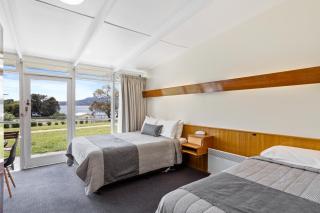 Riverfront Motel & Restaurant - 1