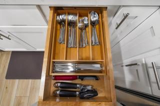 Walk to Shoreline Village, BBQ in Prime Location - 1