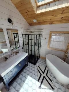 Modern Mountaintop Log Home with Amazing Views! - 7