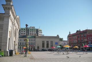 The Only Lakeview & Market View Downtown - 3